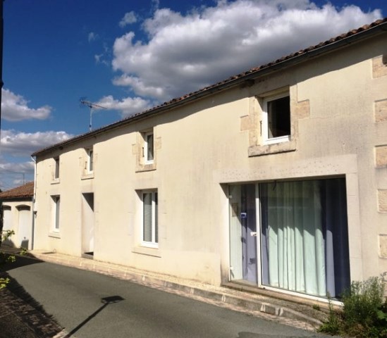 - 30 mn LA ROCHELLE - - 30 mn LA ROCHELLE -
